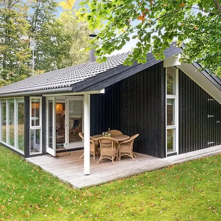 Holiday home Follerich - 250m From The Sea By Interhome Gilleleje