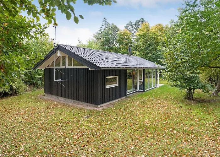 Follerich - 250m From The Sea By Interhome